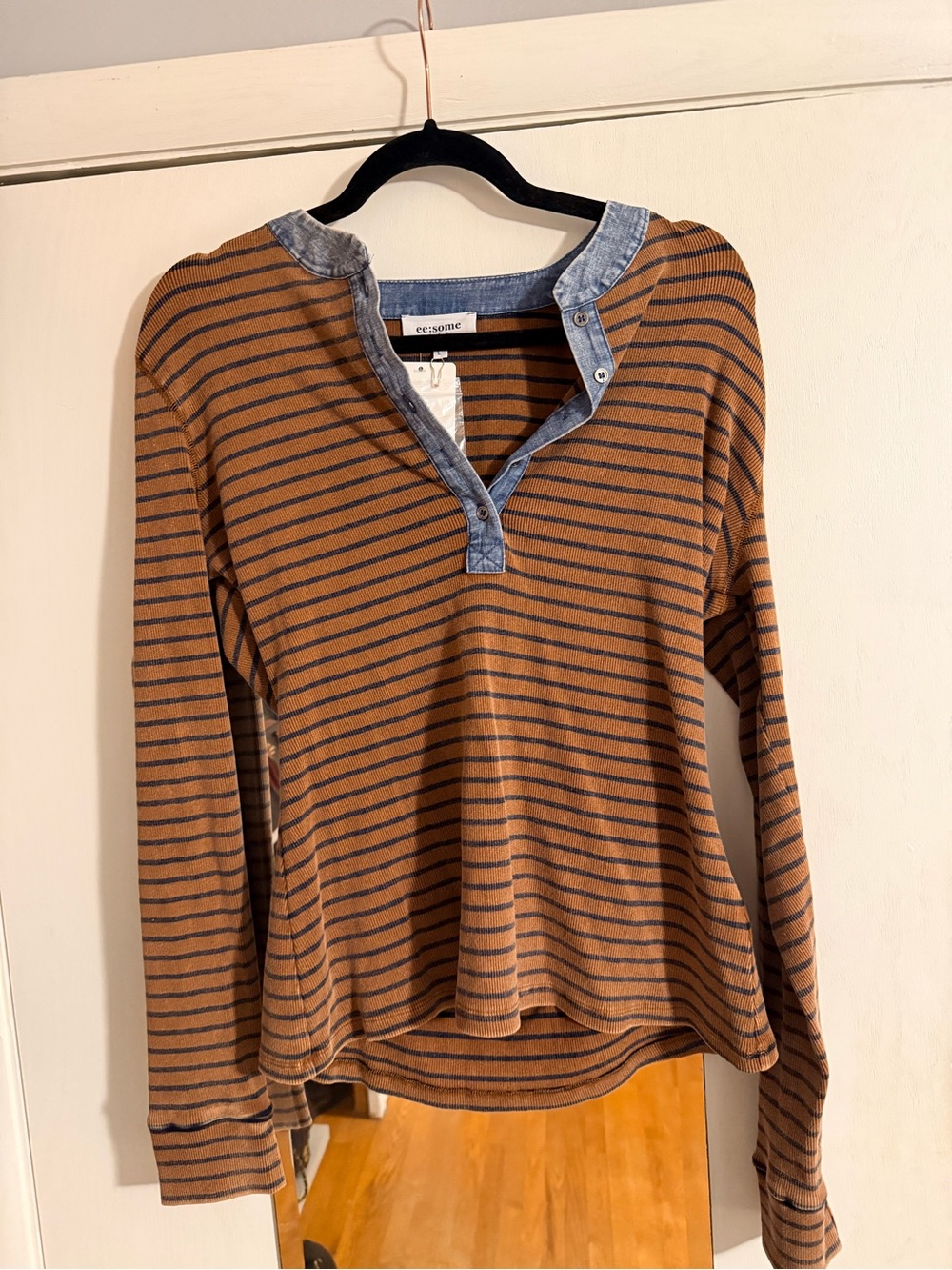 ee:Some Striped Long-Sleeve Henley Top in Rust/Blue